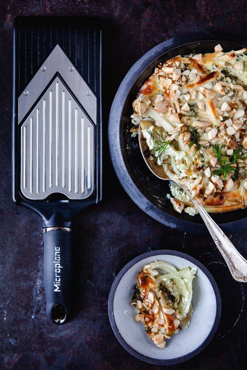 Microplane Mandolinjern m. v-skær og julienne - Bahne